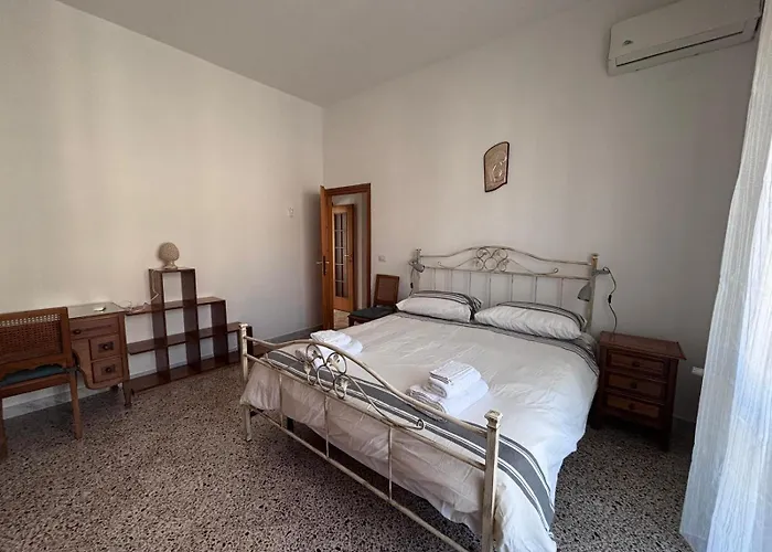 A Due Passi Dal Mare Apartment *